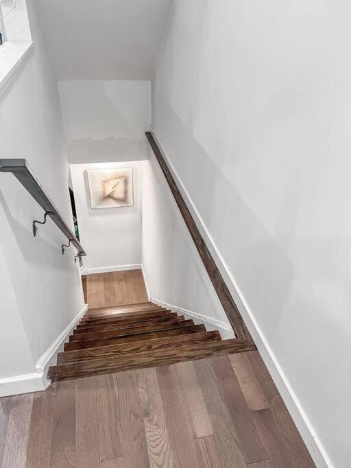 Yanne's Place - Dual-lounge * Philadelphia
