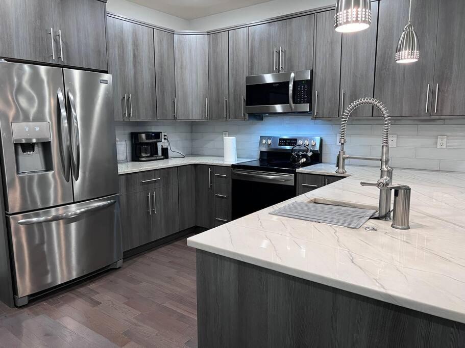 Yanne's Place - Dual-lounge Apartment Philadelphia