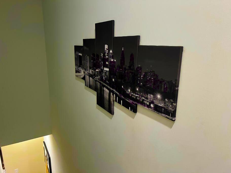 Yanne's Place - Dual-lounge Philadelphia