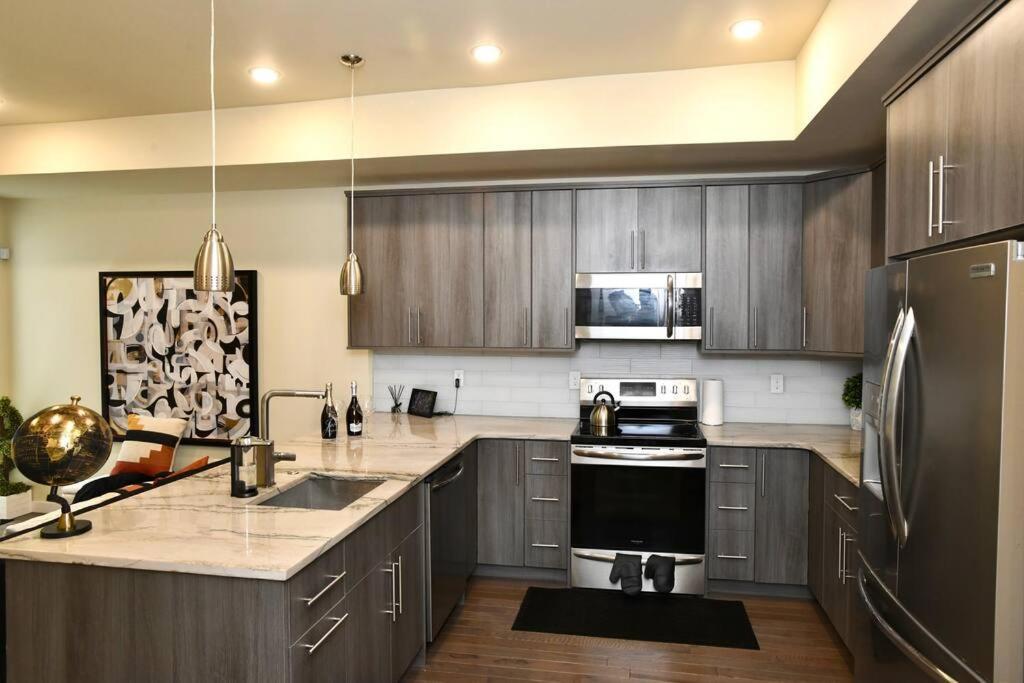Yanne's Place - Dual-lounge Apartment Philadelphia